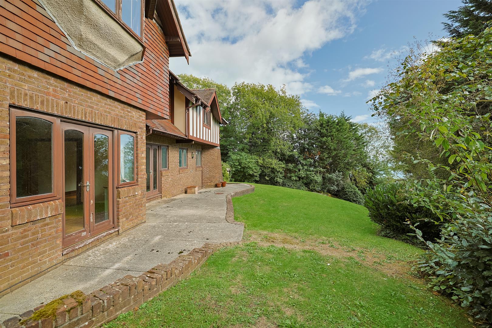 Grovewood, Groves Avenue, Langland, Swansea, SA3 4QF